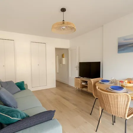 Chez Sylvie 식스포즈레스플라지스